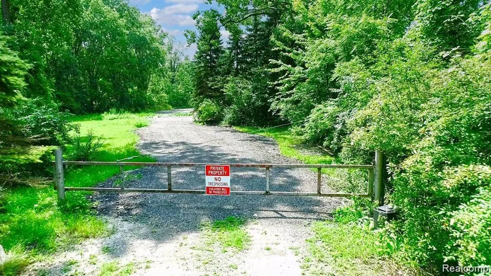 Ecorse Road Romulus City, MI 48174