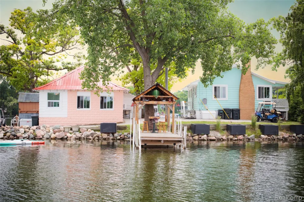 599 Westpointe Court Lake Orion Village, MI 48362