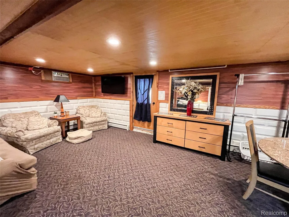 599 Westpointe Court Lake Orion Village, MI 48362