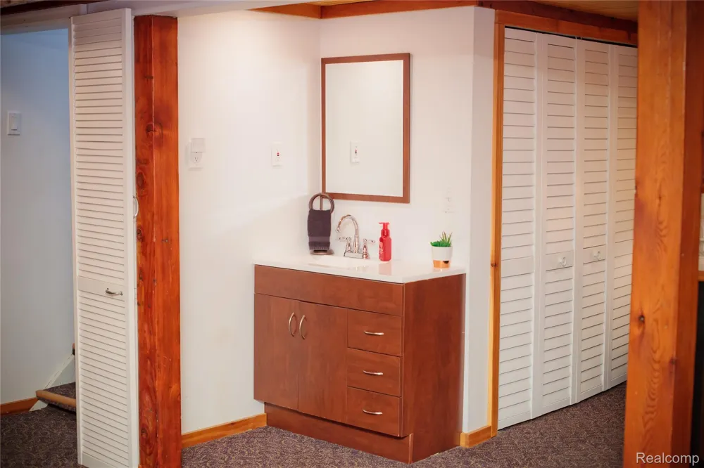 599 Westpointe Court Lake Orion Village, MI 48362