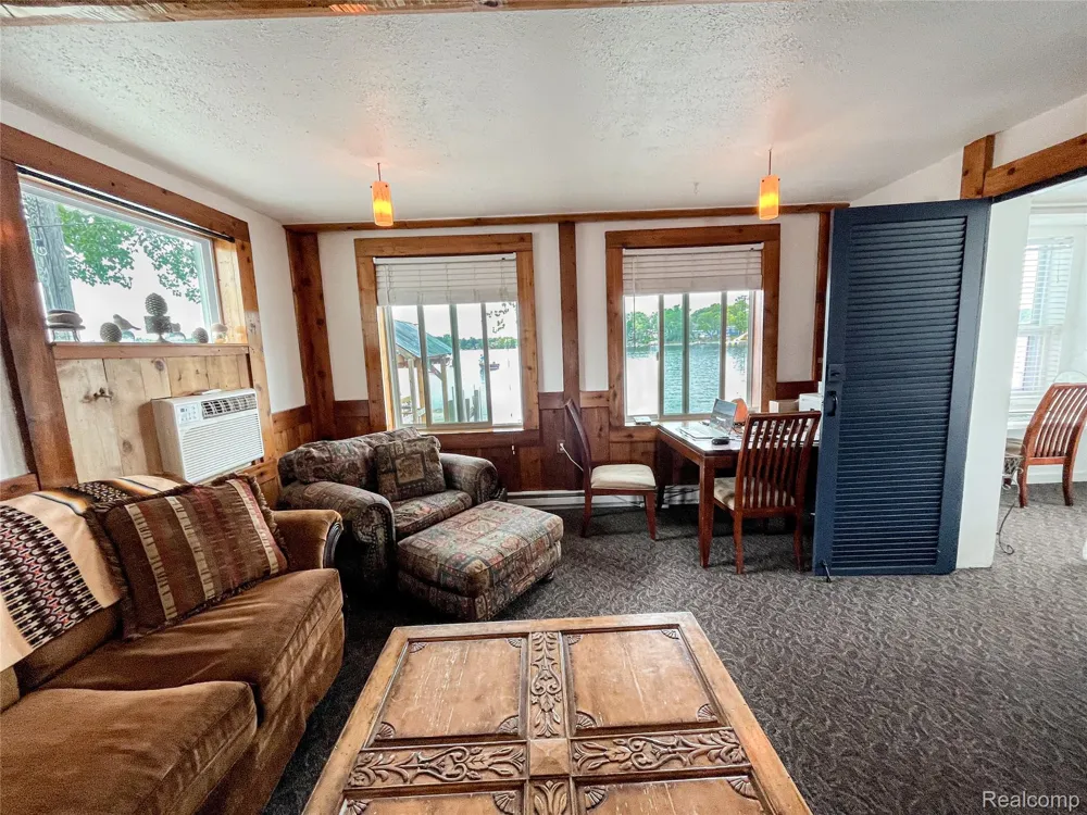 599 Westpointe Court Lake Orion Village, MI 48362
