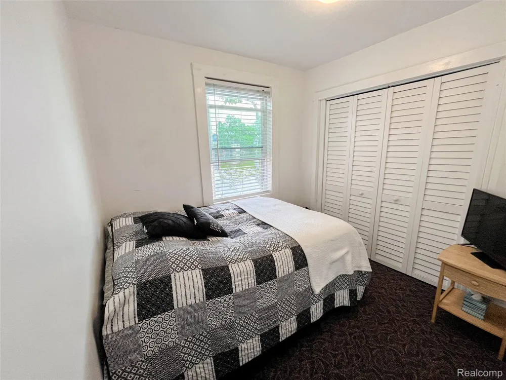 599 Westpointe Court Lake Orion Village, MI 48362