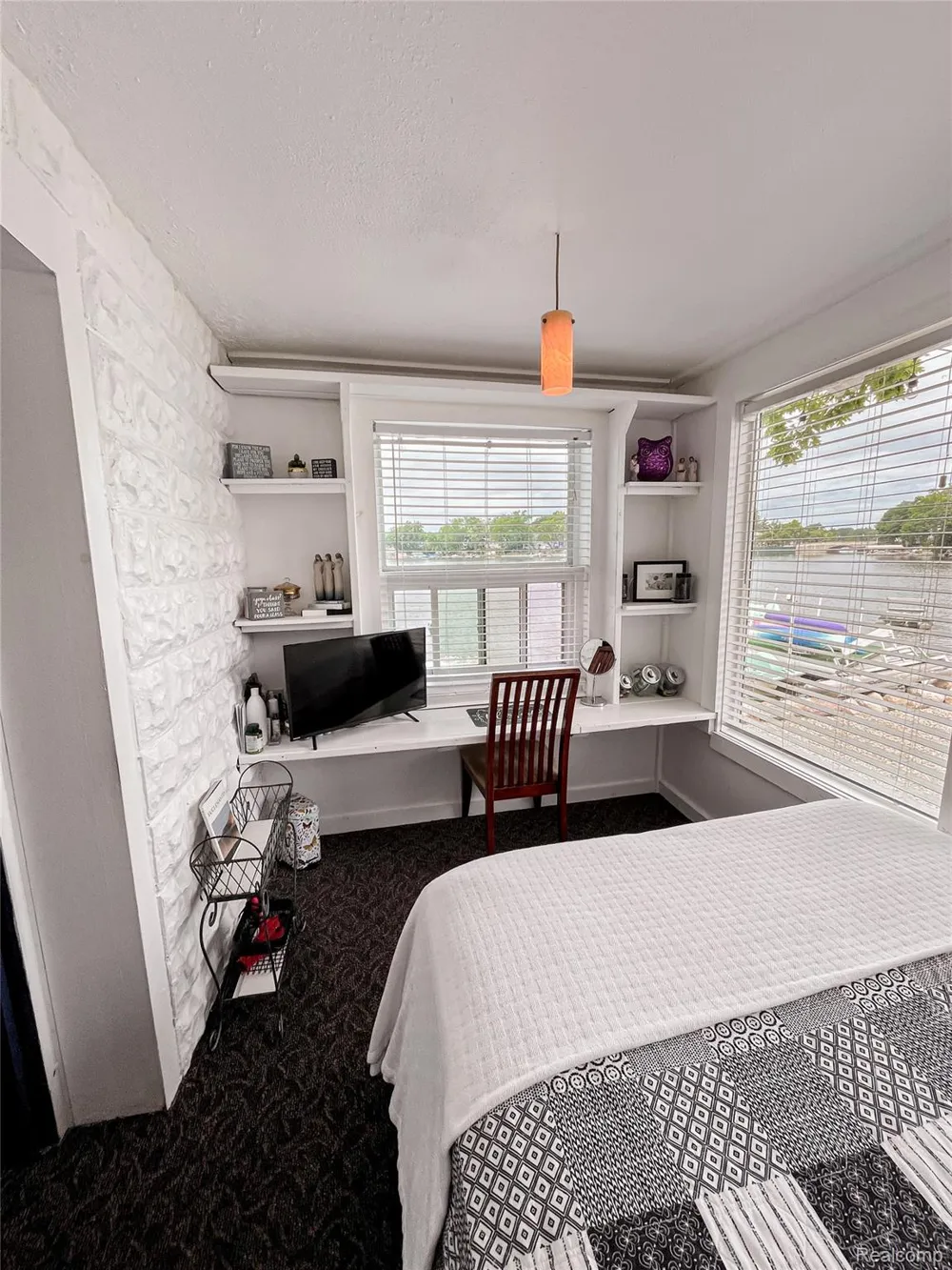 599 Westpointe Court Lake Orion Village, MI 48362