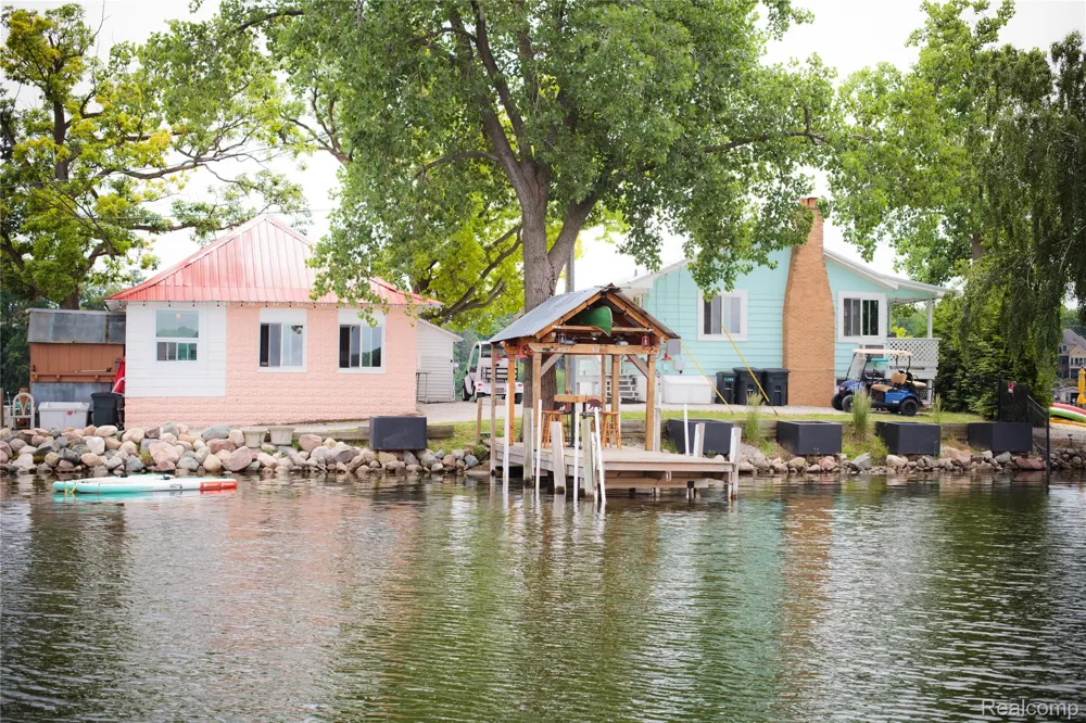 599 Westpointe Court Lake Orion Village, MI 48362