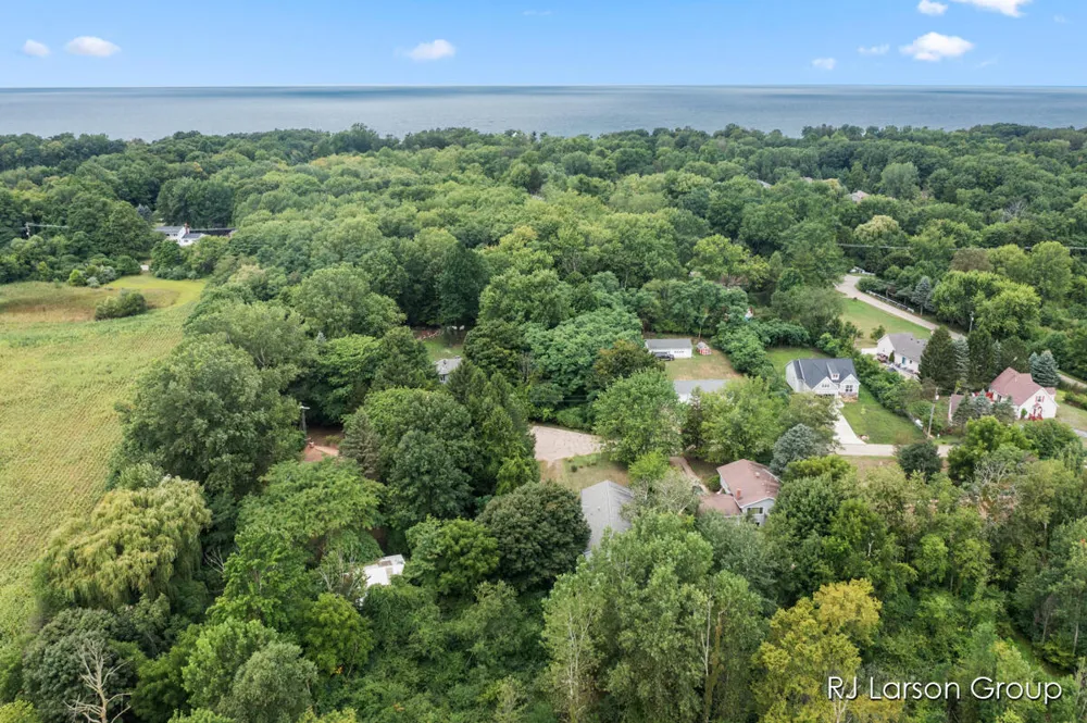 1007 Orchard Avenue Casco Township, MI 49090