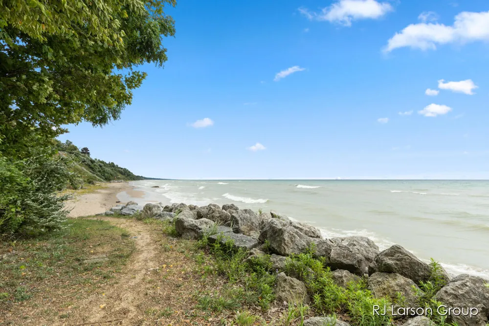 1007 Orchard Avenue Casco Township, MI 49090