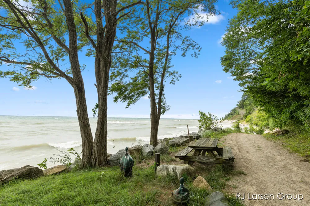 1007 Orchard Avenue Casco Township, MI 49090