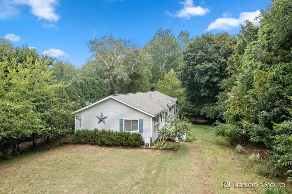 1007 Orchard Avenue Casco Township, MI 49090