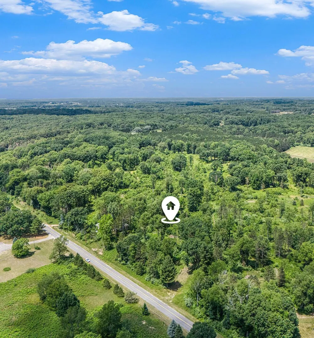2714 E Hawley Road Eden Township, MI 49405