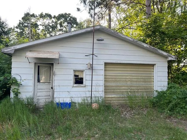 2714 E Hawley Road Eden Township, MI 49405