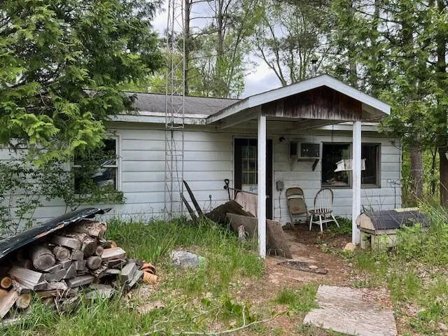 2714 E Hawley Road Eden Township, MI 49405