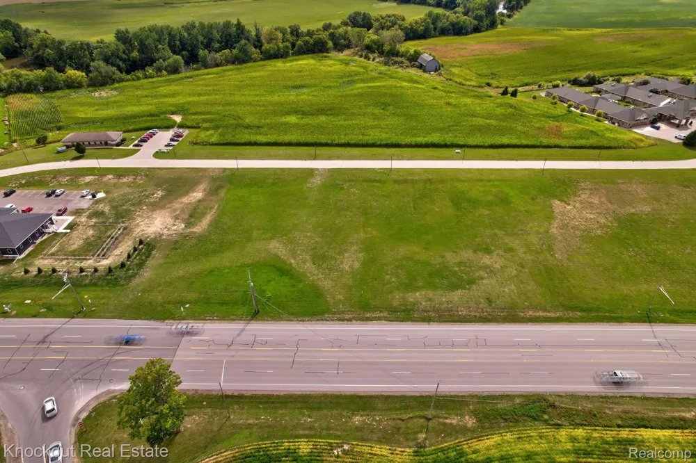 W Rolling Hills Drive Bridgeport Charter Township, MI 48722