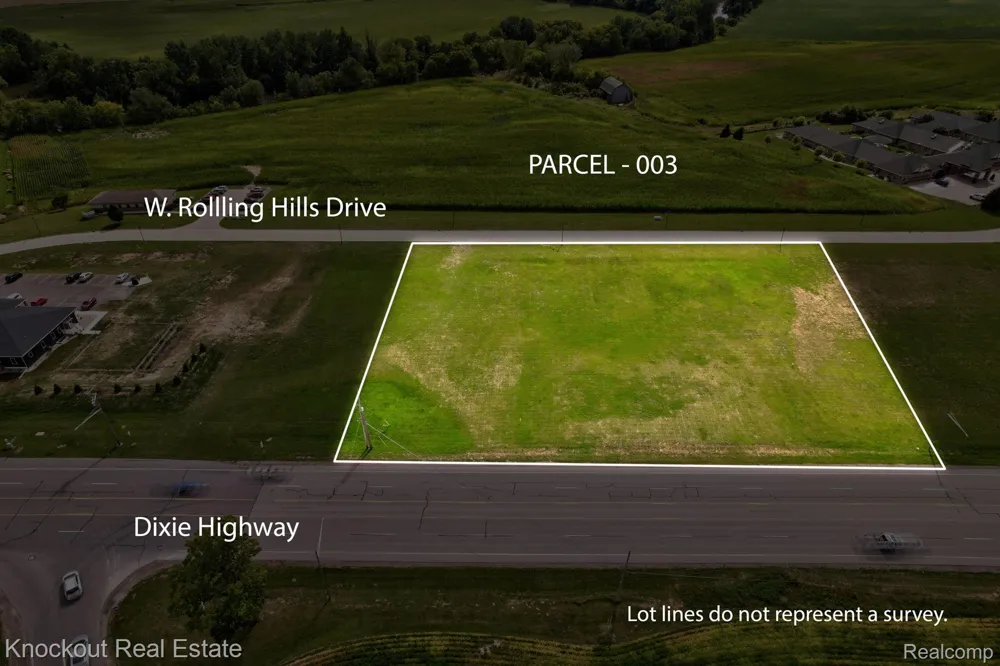 W Rolling Hills Drive Bridgeport Charter Township, MI 48722