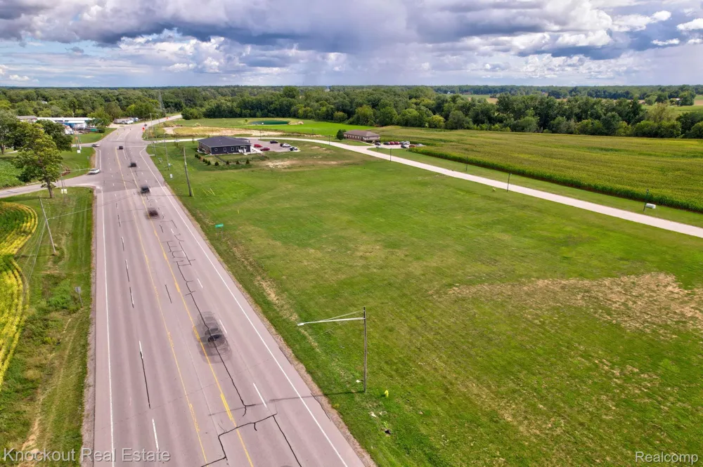 W Rolling Hills Drive Bridgeport Charter Township, MI 48722