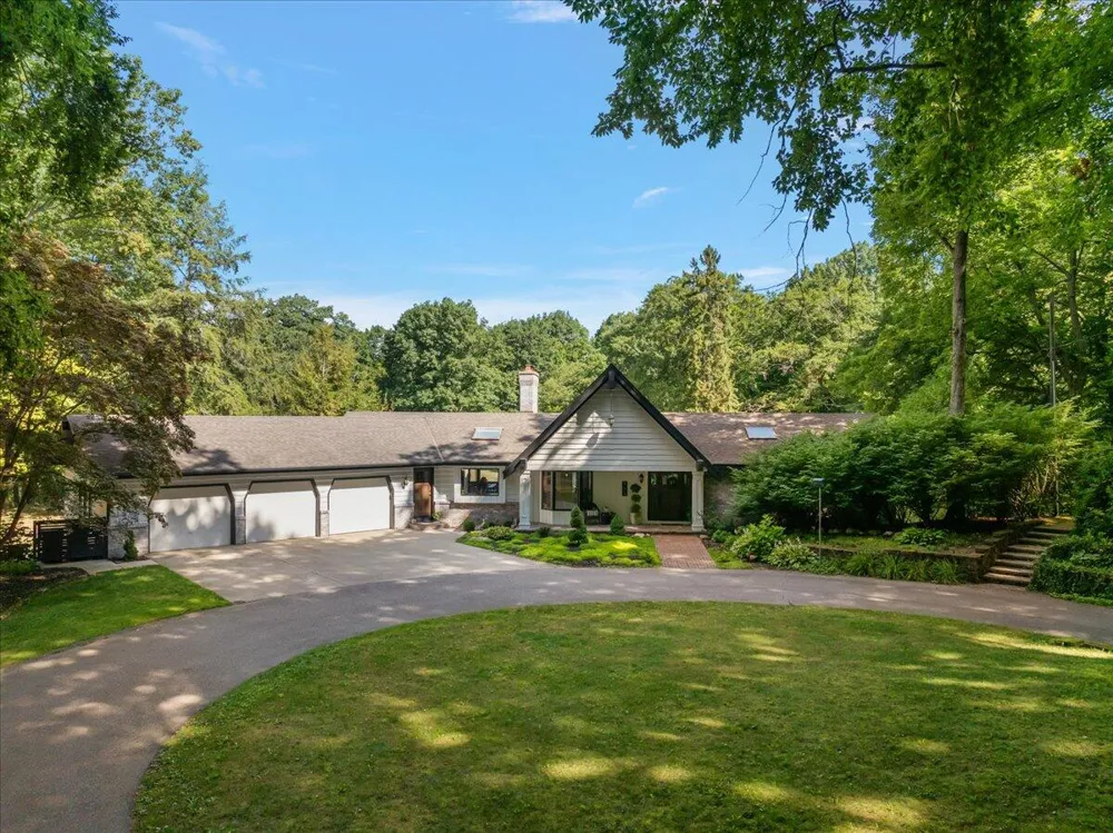 955 Kenwood Drive Holland City, MI 49423