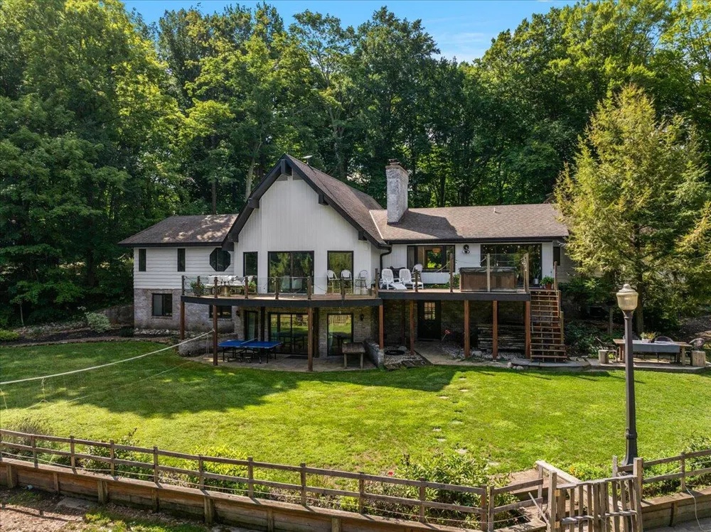 955 Kenwood Drive Holland City, MI 49423