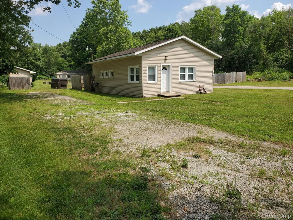 11549 S Us Highway 27 Dewitt City, MI 48820