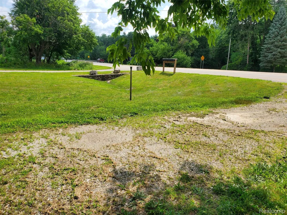 11549 S Us Highway 27 Dewitt City, MI 48820
