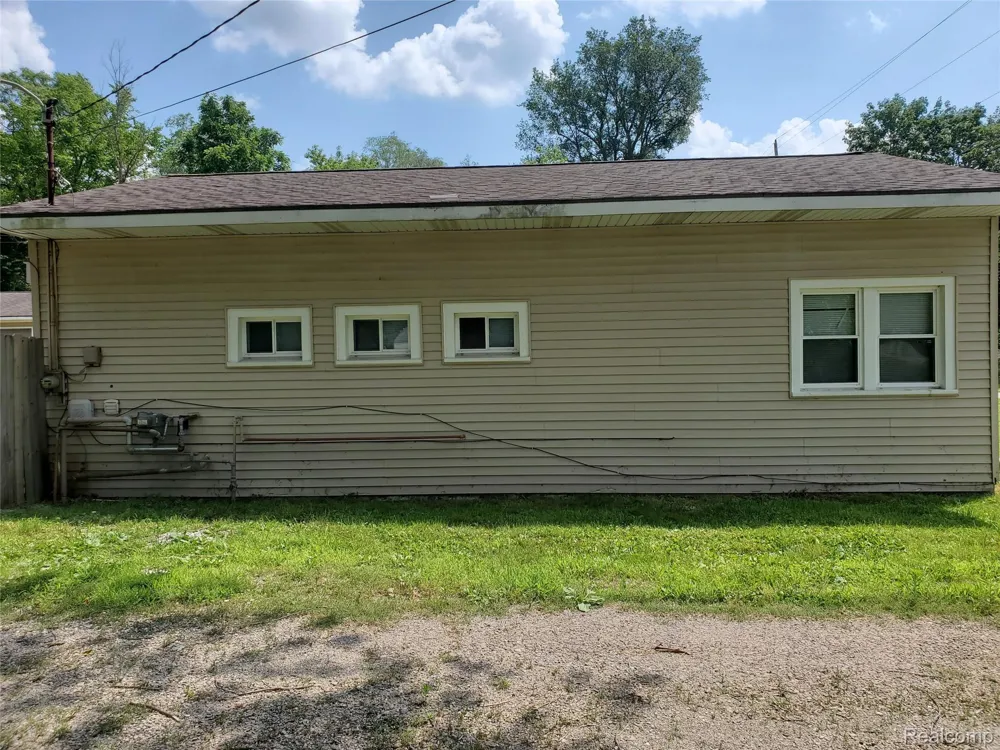 11549 S Us Highway 27 Dewitt City, MI 48820