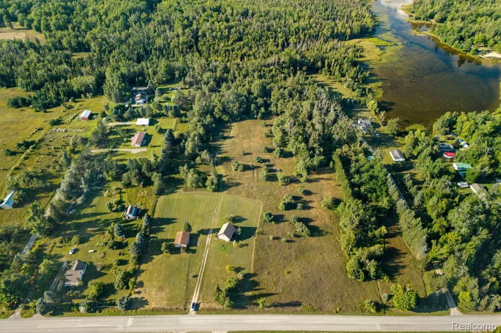 9720 E KELLYVILLE ROAD Briley Township, MI 49709