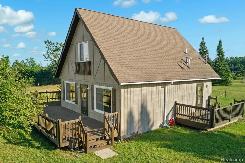 9720 E KELLYVILLE ROAD Briley Township, MI 49709
