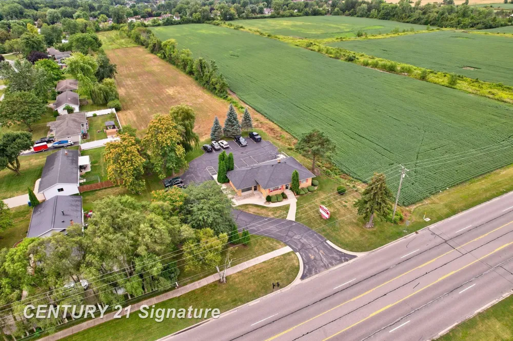 3741 Tittabawassee Road Saginaw Charter Township, MI 48604