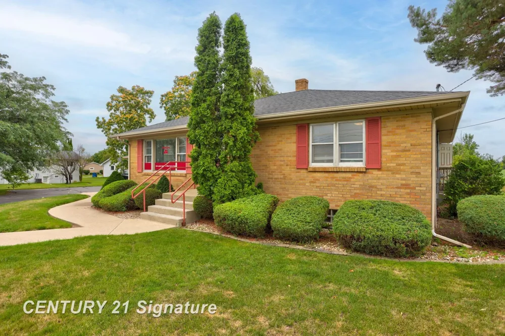 3741 Tittabawassee Road Saginaw Charter Township, MI 48604
