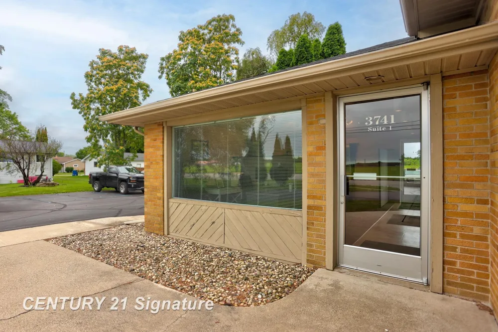 3741 Tittabawassee Road Saginaw Charter Township, MI 48604