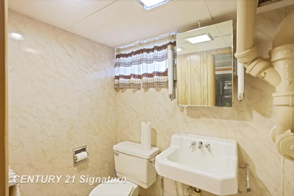 3741 Tittabawassee Road Saginaw Charter Township, MI 48604