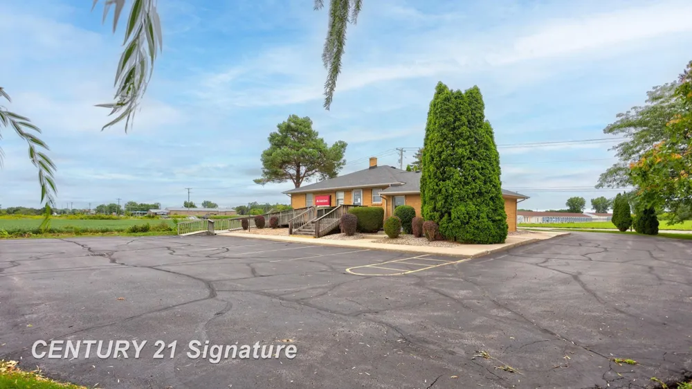 3741 Tittabawassee Road Saginaw Charter Township, MI 48604