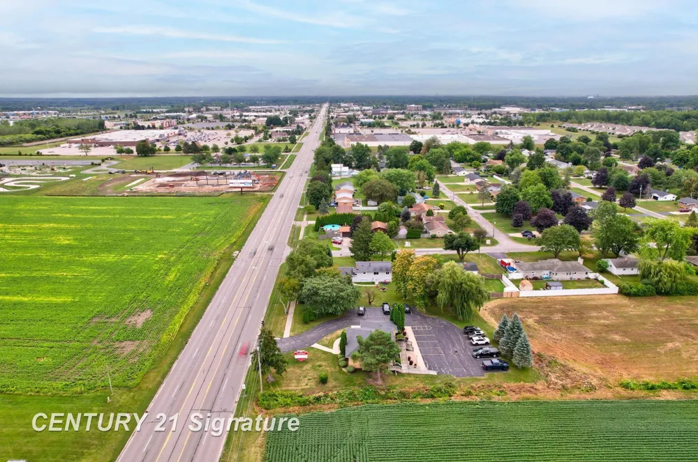 3741 Tittabawassee Road Saginaw Charter Township, MI 48604