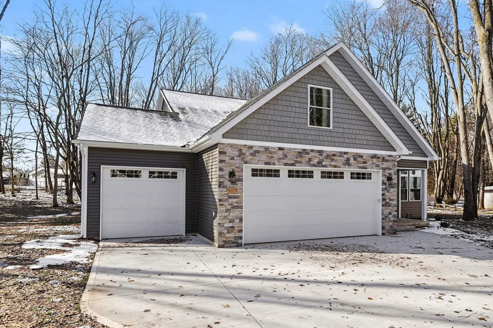 9209 Kellie Lane Richland Village, MI 49083