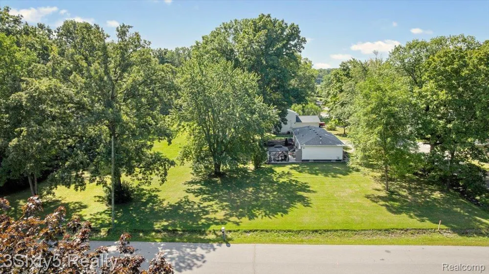 20223 Newman Drive Brownstown Charter Township, MI 48183