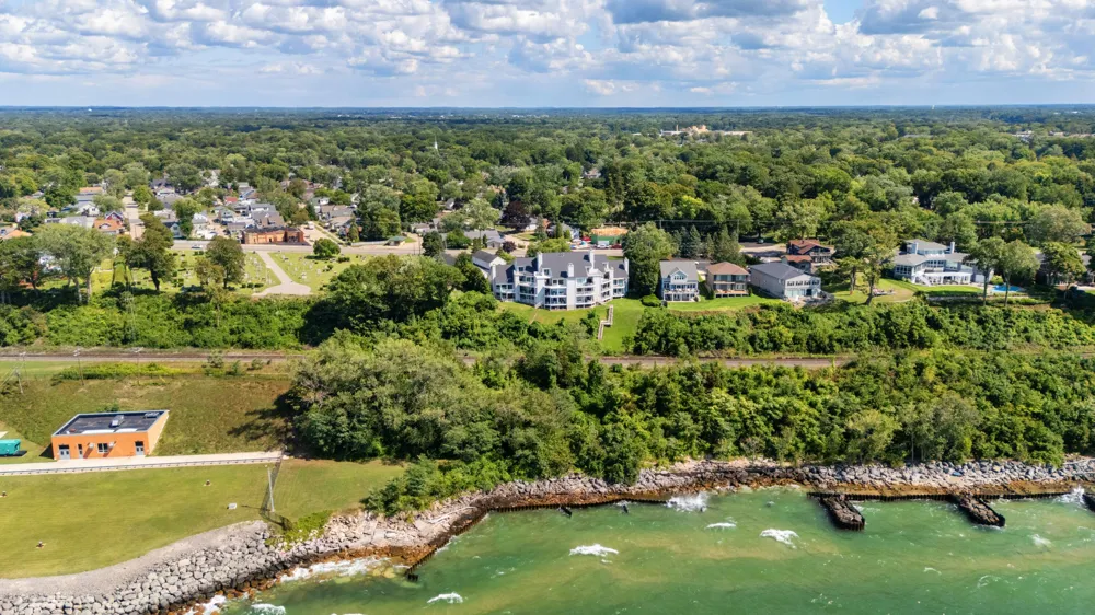 1802 Lakeshore Drive #6 St Joseph City, MI 49085