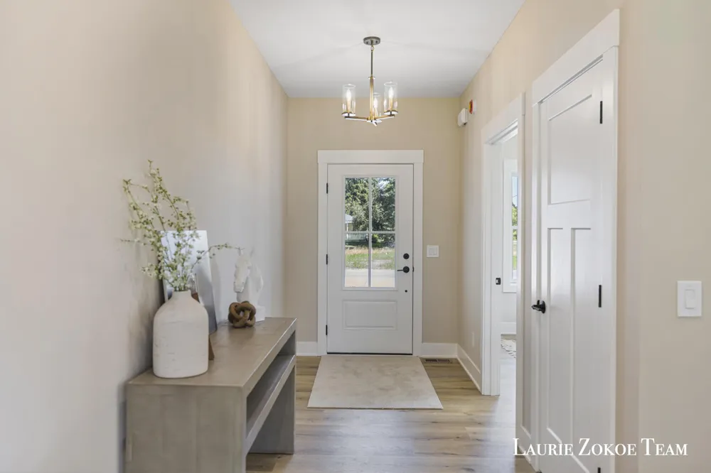 4341 Tallman Woods Drive NW #9 Walker City, MI 49534