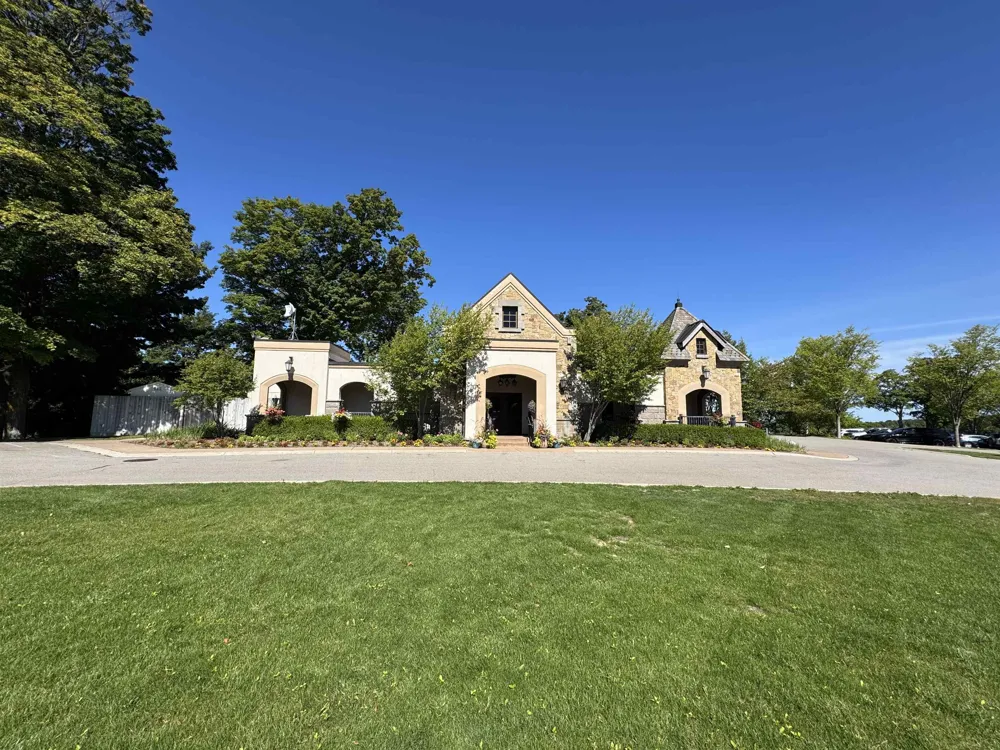 4843 Prestwick Court Acme Township, MI 49690