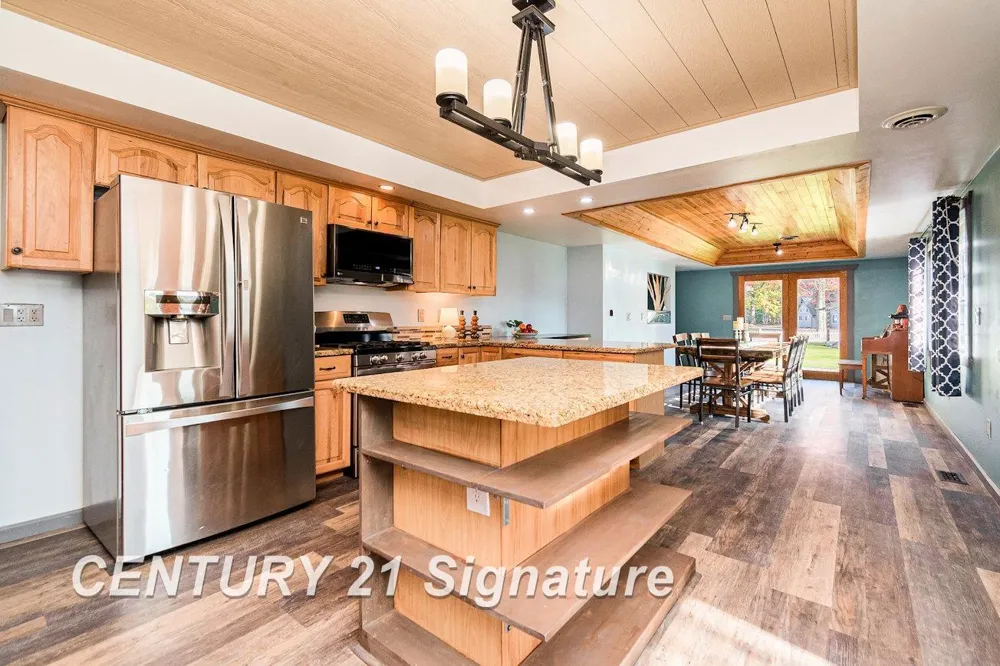 7451 Narragannett Drive Hope Township, MI 48628