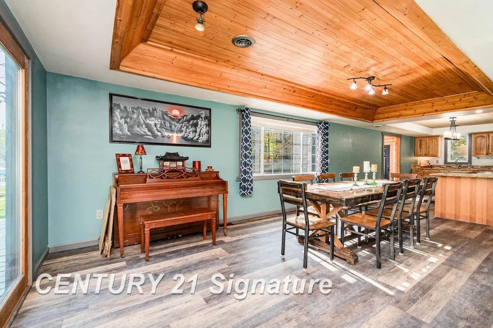7451 Narragannett Drive Hope Township, MI 48628