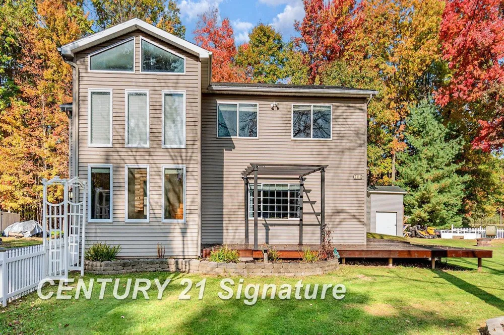 7451 Narragannett Drive Hope Township, MI 48628