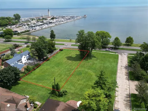 749 Lake Shore Road