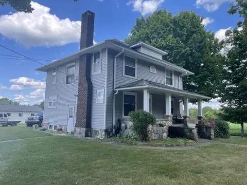 832 W Front Street