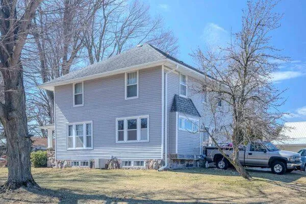 832 W Front Street Burr Oak Village, MI 49030