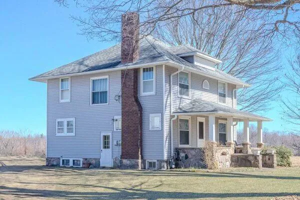 832 W Front Street Burr Oak Village, MI 49030