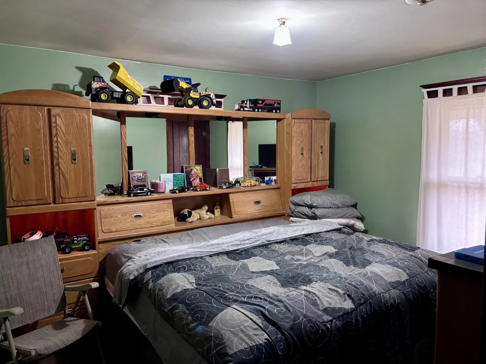 832 W Front Street Burr Oak Village, MI 49030