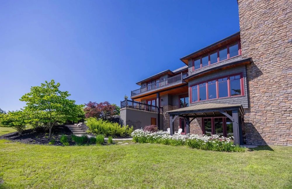 3888 Swaney Road Peninsula Township, MI 49686