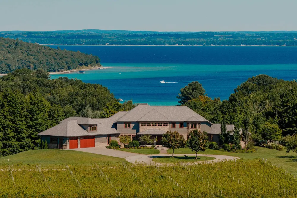 3888 Swaney Road Peninsula Township, MI 49686