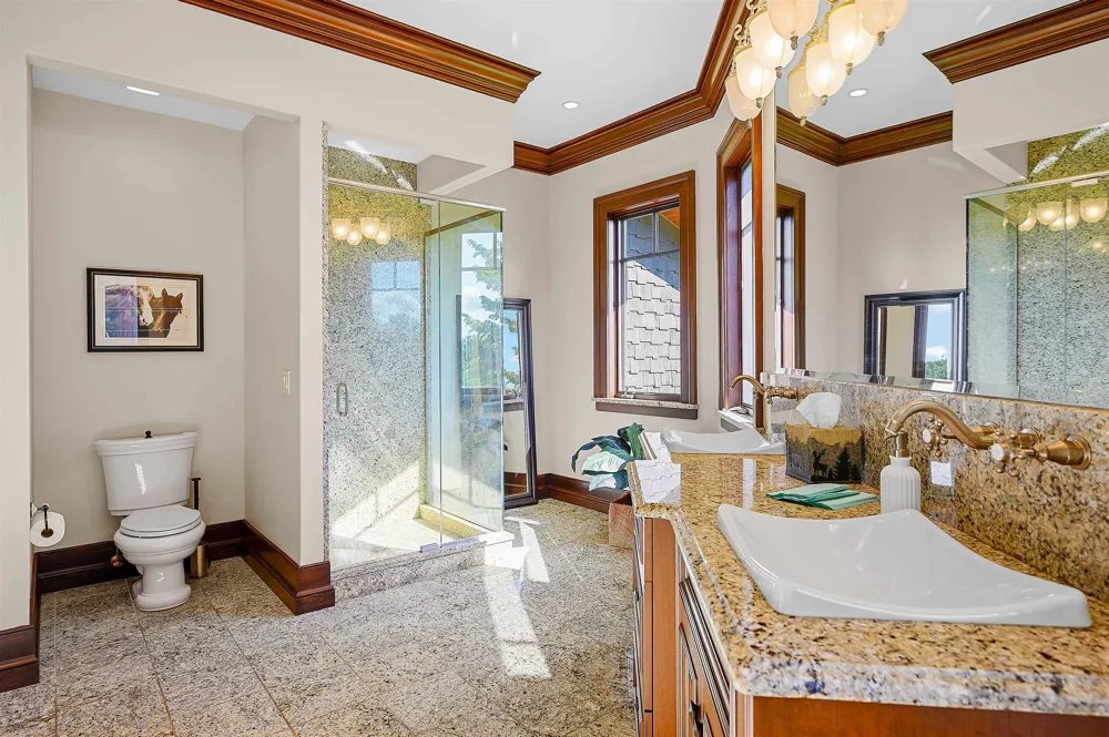 3888 Swaney Road Peninsula Township, MI 49686