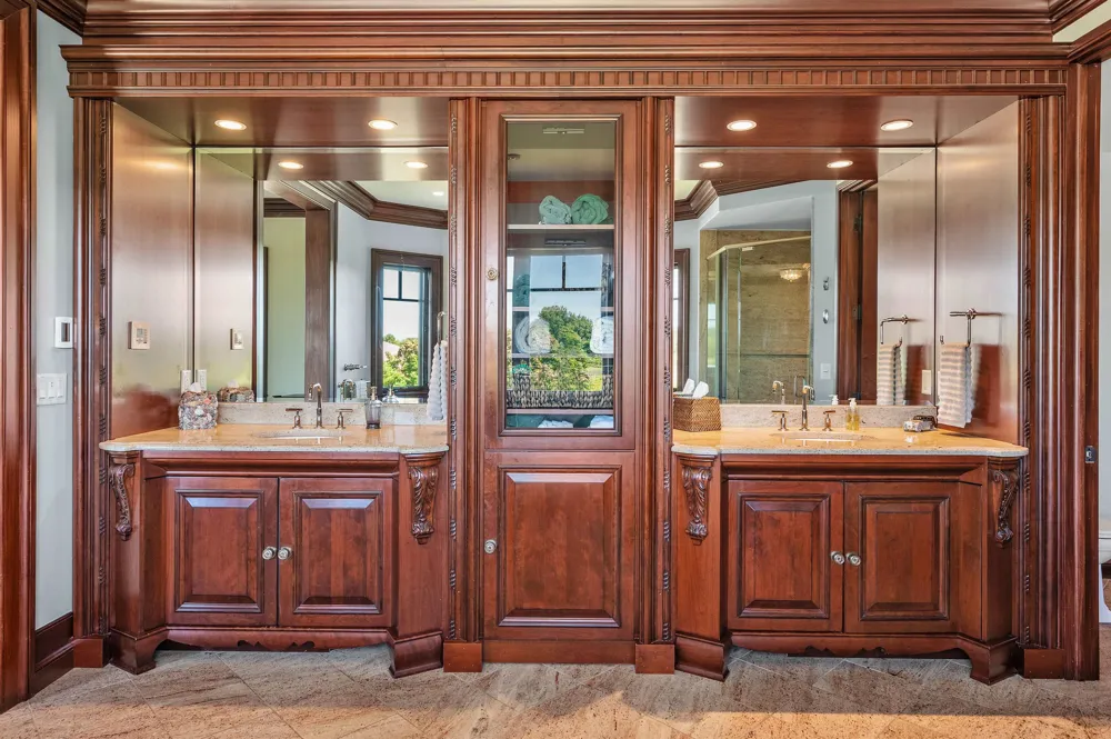 3888 Swaney Road Peninsula Township, MI 49686