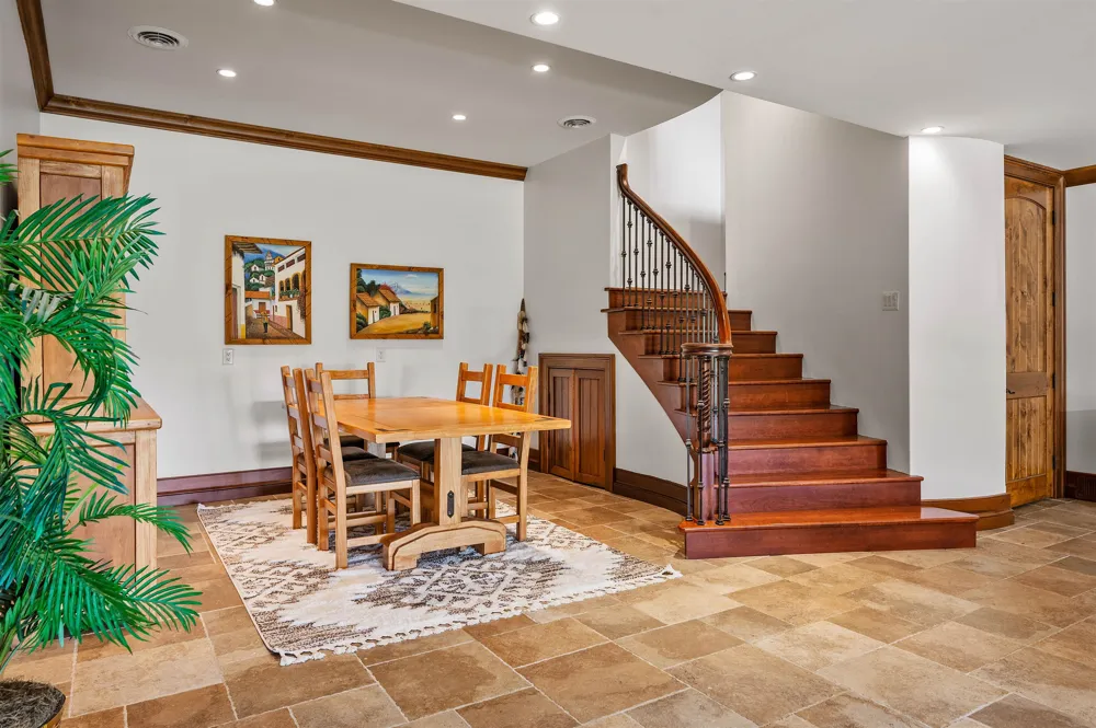 3888 Swaney Road Peninsula Township, MI 49686
