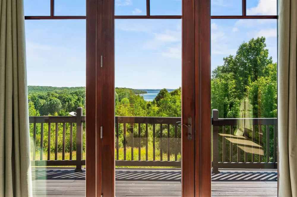 3888 Swaney Road Peninsula Township, MI 49686